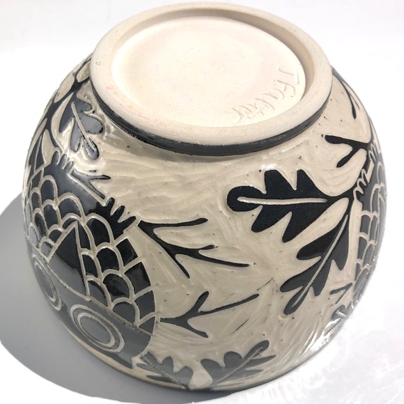 Jennifer Falter Art Pottery Owl Bowl Sgraffito Porcelain black white AS IS CHIP - Picture 8 of 14